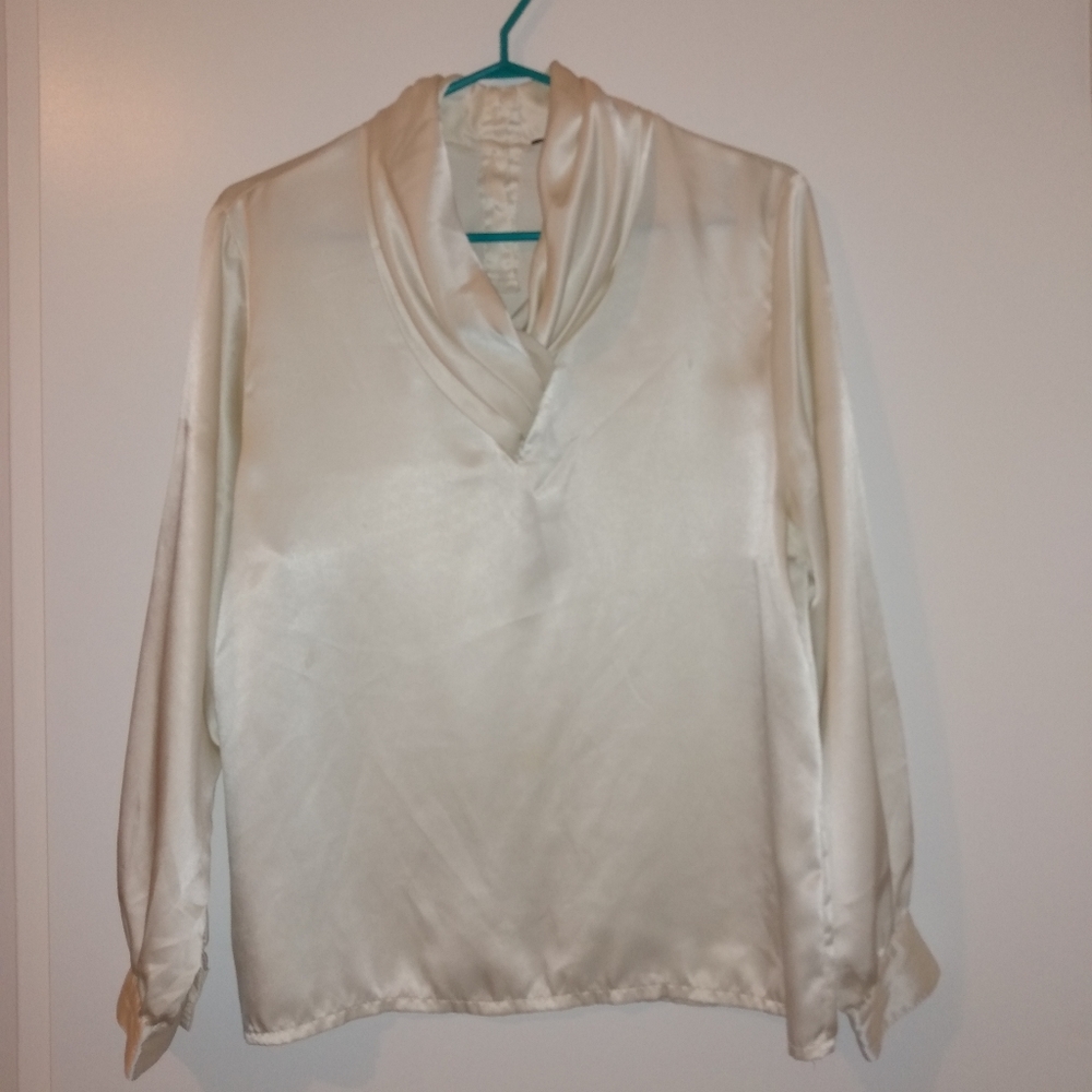 3/$15 Satin blouse